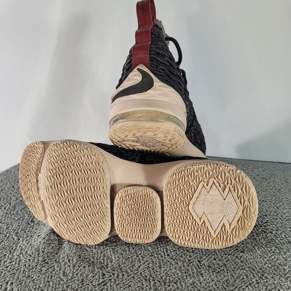 Nike Lebron XV GS - Picture 6 of 6